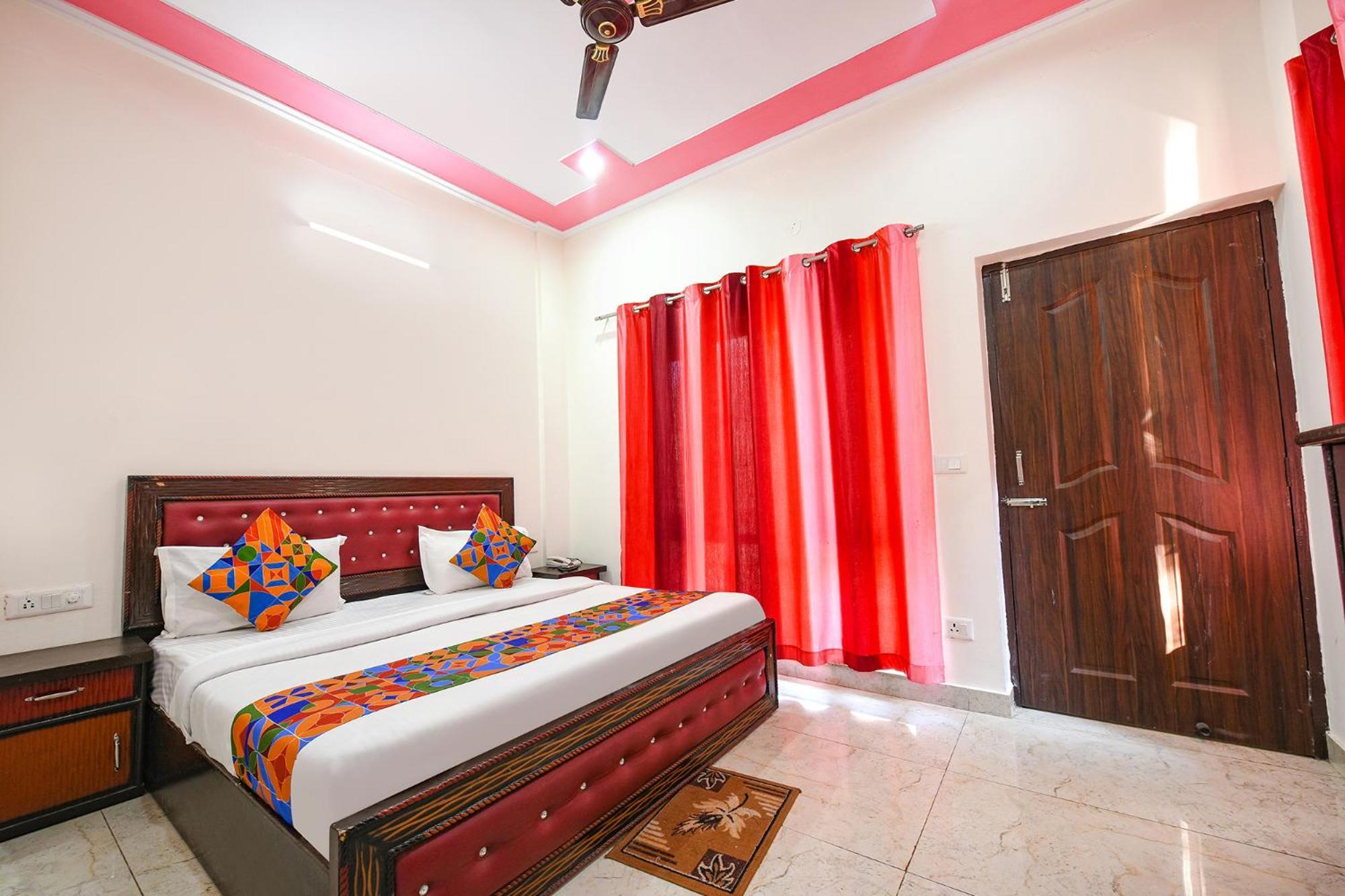 מוסורי Fabhotel Kempty Lake Resort מראה חיצוני תמונה