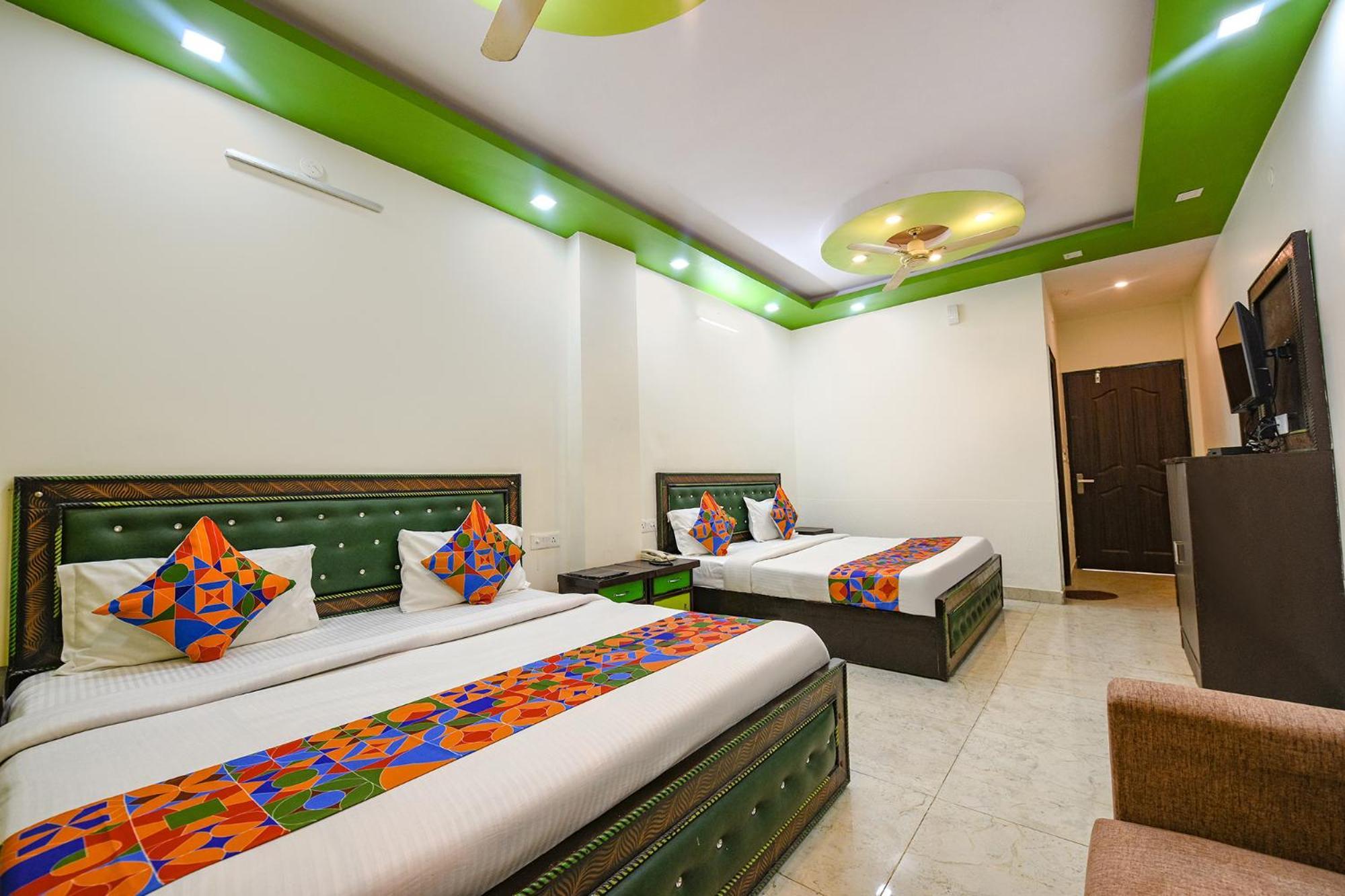 מוסורי Fabhotel Kempty Lake Resort מראה חיצוני תמונה