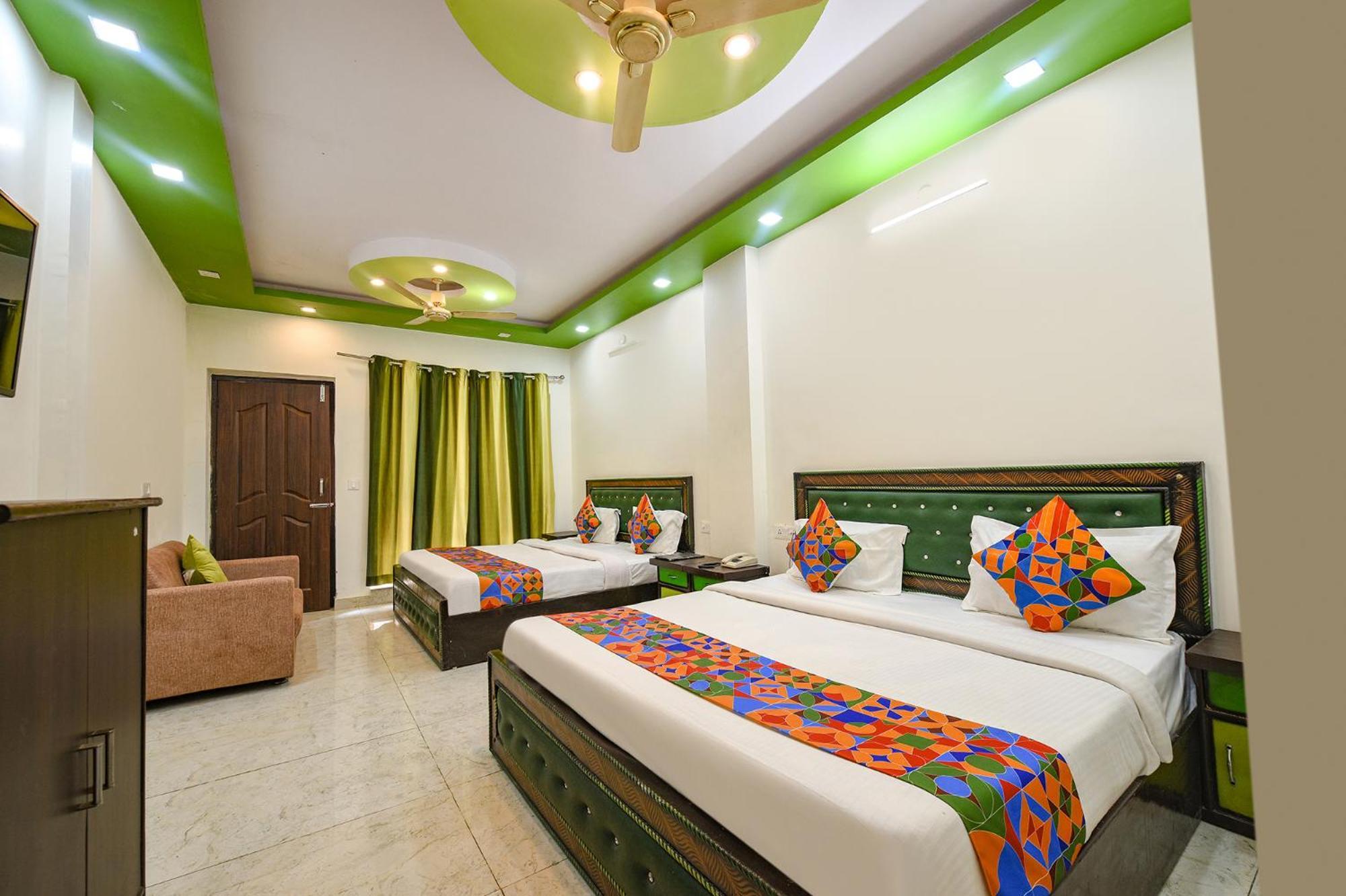 מוסורי Fabhotel Kempty Lake Resort מראה חיצוני תמונה