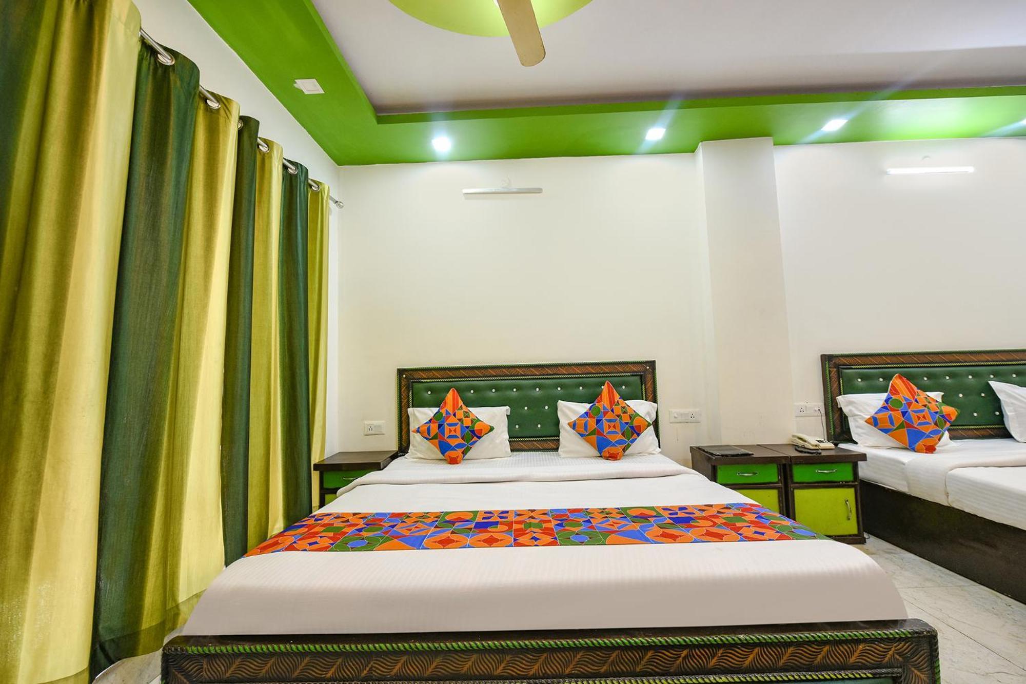 מוסורי Fabhotel Kempty Lake Resort מראה חיצוני תמונה