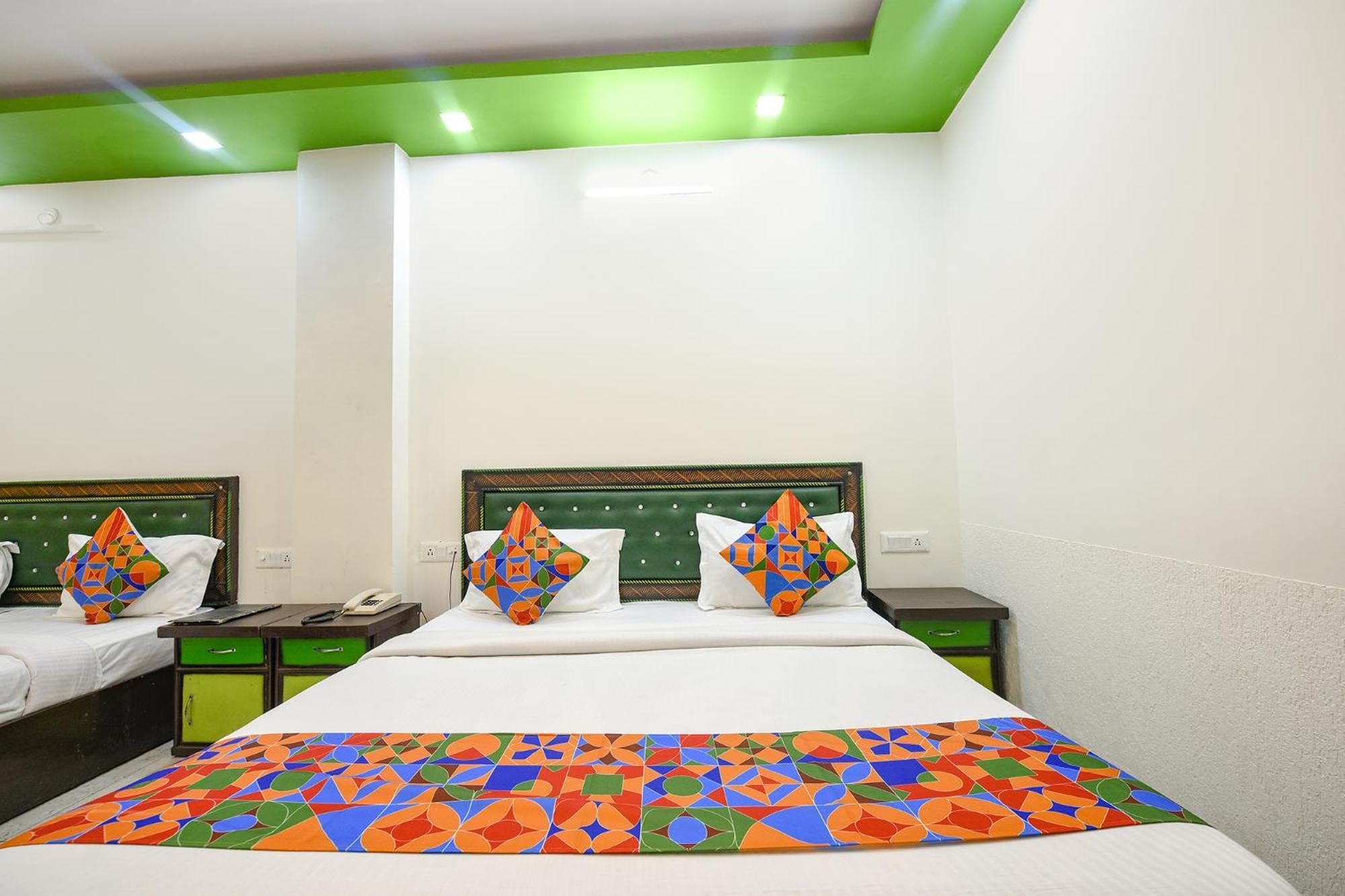מוסורי Fabhotel Kempty Lake Resort מראה חיצוני תמונה